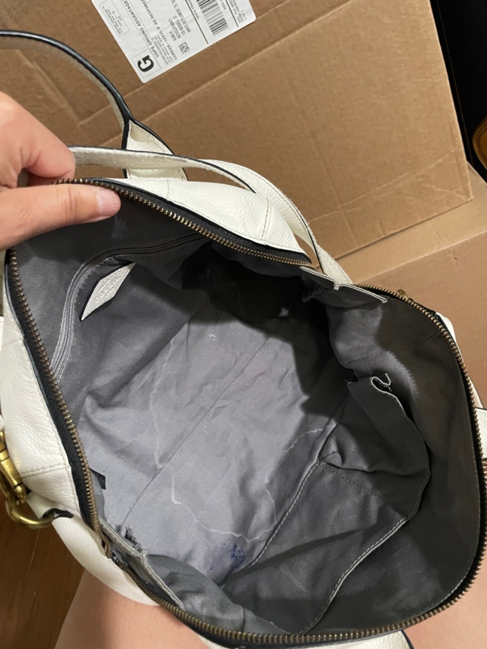 Fossil Jori Leather Satchel in a coconut white color - Picture 4 of 6